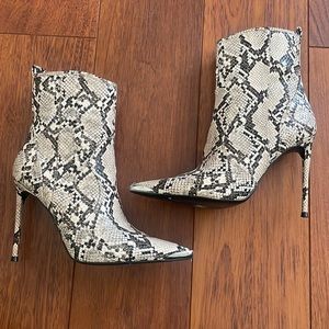 WINNE HARLOW X STEVE MADDEN TINA BOOTIE